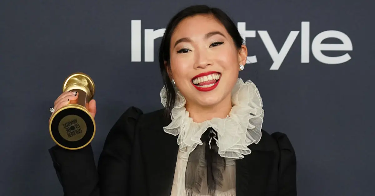 Navigating Hollywood: How Awkwafina's Fame and Success Influence Her Approach to Relationships